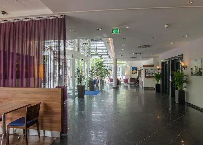 Express - Centre 호텔 에센